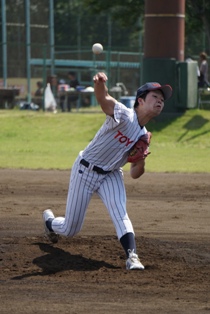 先発はキャプテンの湯田君