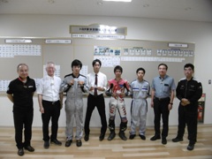 当校理事との記念撮影