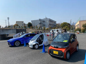 手前から C+pod・コムス・MIRAI