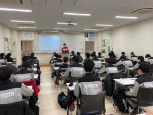 まずは学科で概要を勉強