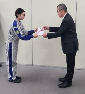 交通遺児等育成基金に寄付