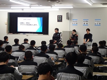 1級自動車科３年生「OB講演会」実施